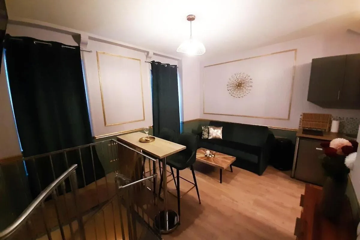 Guernica Apartment Paris Montmartre