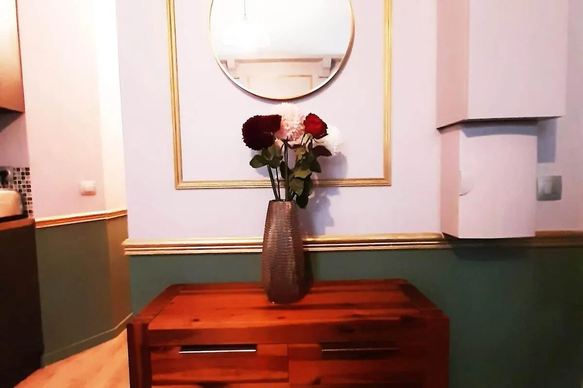 Guernica Apartment Paris Montmartre Frankreich